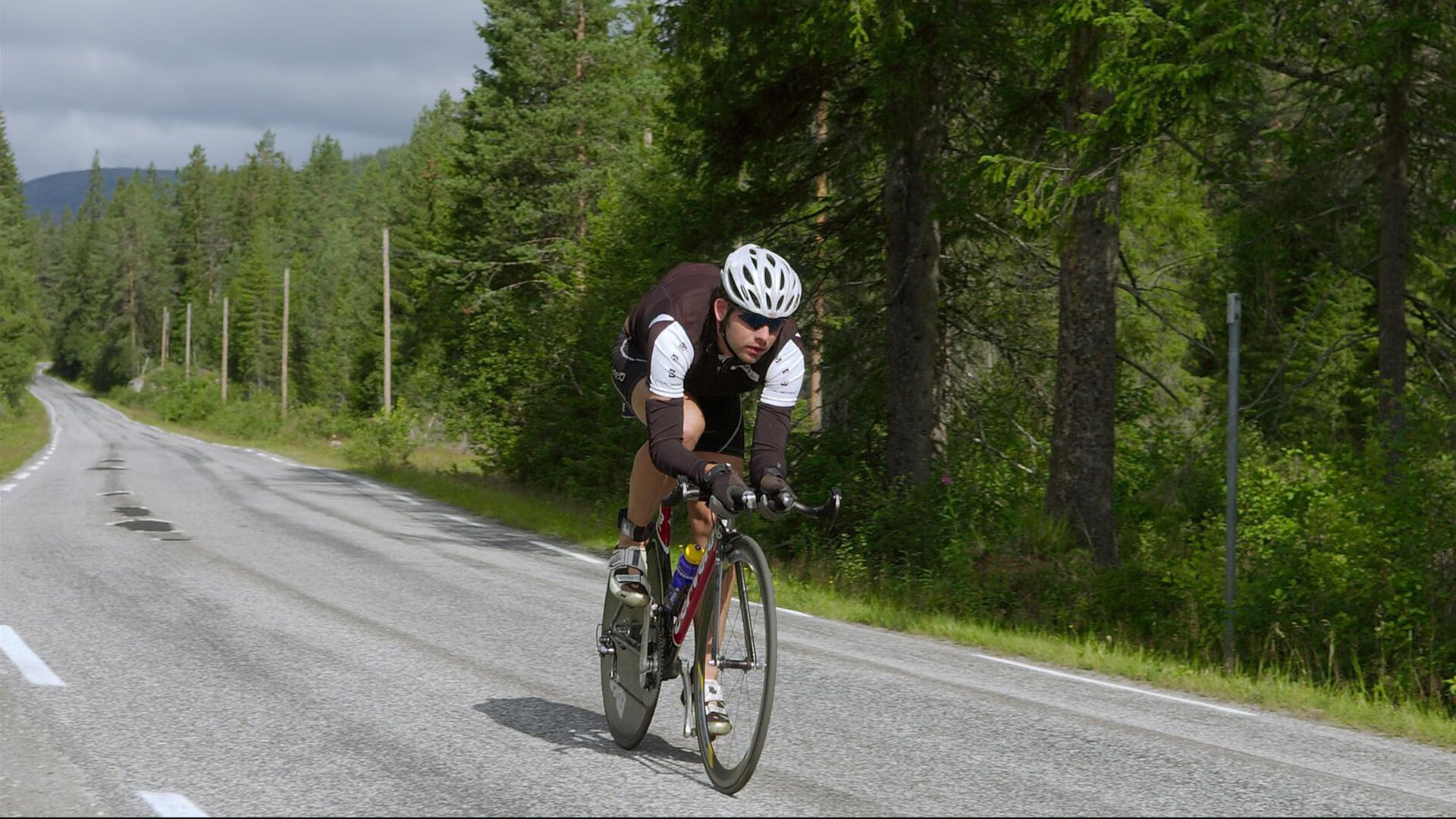 开云官网-达米恩·麦肯齐：他是全黑队快攻战术中的重要推动力，达纳·麦肯齐